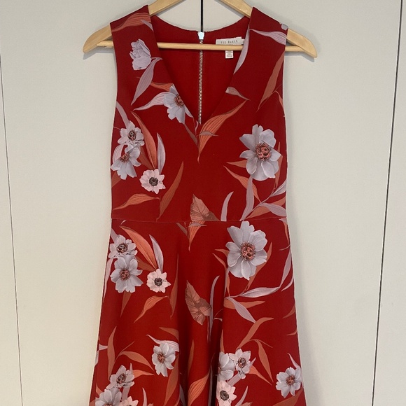 Ted Baker Dresses & Skirts - Ted Baker Floral Dress with Pockets